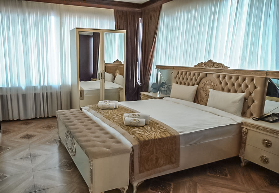 STANDART FAMILY SUIT